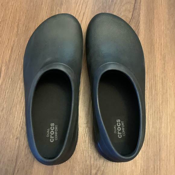 crocs on the clock shoes